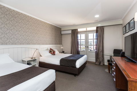 Country Comfort Amity Motel - Flights 36