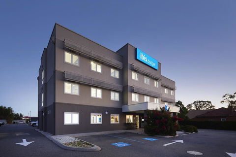 Ibis Budget Perth Airport - Flights 16