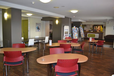 Ibis Budget Perth Airport - Flights 23