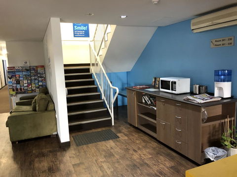 Ibis Budget Perth Airport - Flights 12
