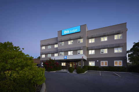 Ibis Budget Perth Airport - Flights 17