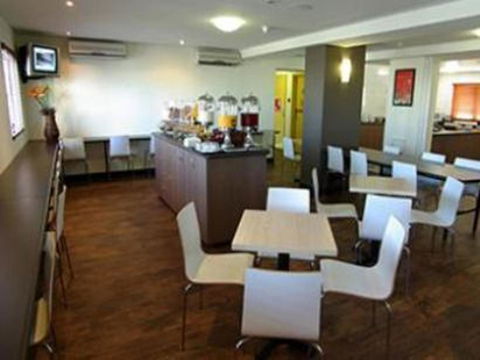 Ibis Budget Perth Airport - Flights 26