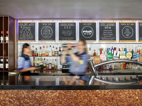 Ibis Perth - Flights 39
