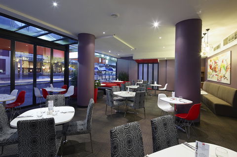 Ibis Perth - Flights 20