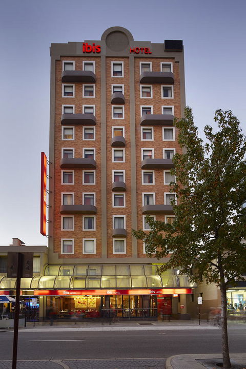 Ibis Perth - Flights 30