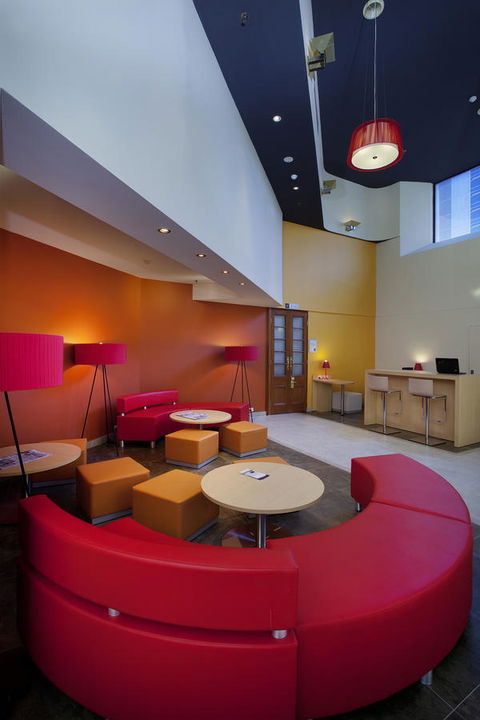 Ibis Perth - Flights 28
