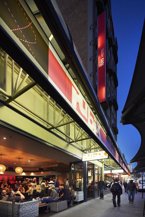 Ibis Perth - Flights 17
