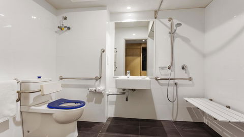 Holiday Inn Perth City Centre, An IHG Hotel - Flights 27