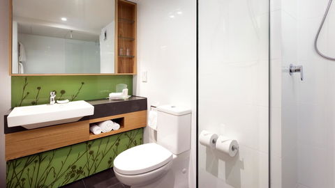 Holiday Inn Perth City Centre, An IHG Hotel - Flights 3