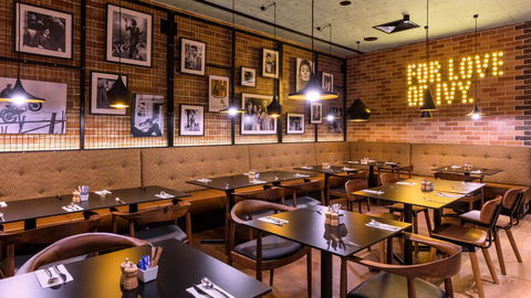 Holiday Inn Perth City Centre, An IHG Hotel - Flights 8