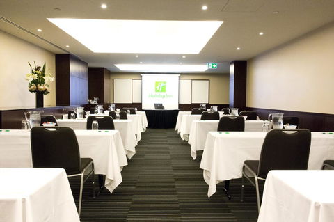 Holiday Inn Perth City Centre, An IHG Hotel - Flights 44