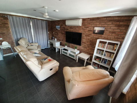 Ocean Beach Chalet 18 - Flights 4