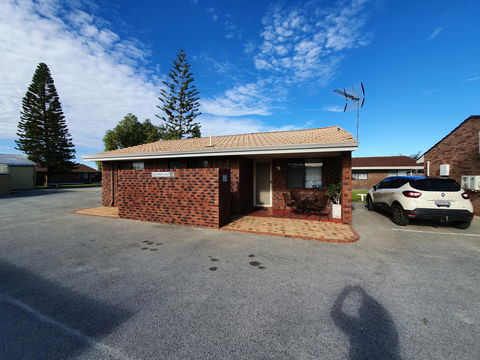 Ocean Beach Chalet 18 - Flights 5