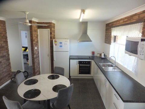 Ocean Beach Chalet 18 - Flights 17