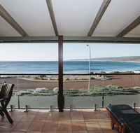 Canal Rocks Beachfront Apartments - Flights