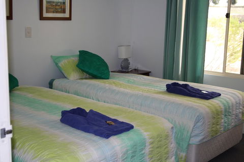 The Heights Bed & Breakfast - Flights 12