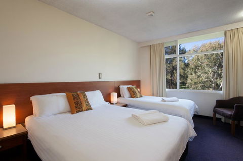 Ibis Styles Tamworth - Flights 2
