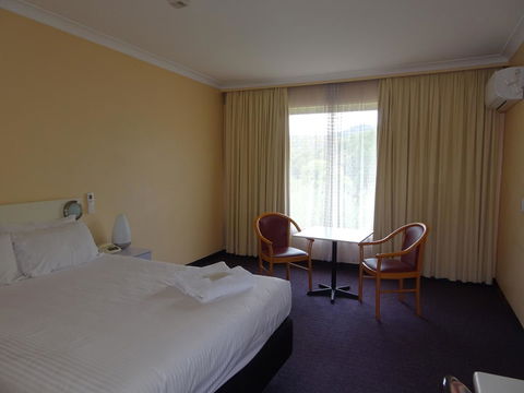 Ibis Styles Tamworth - Flights 4