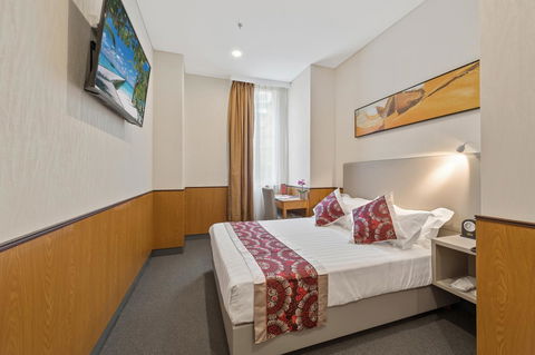 YEHS Hotel Sydney QVB - Flights 37