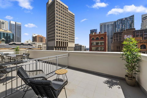 YEHS Hotel Sydney QVB - Flights 9