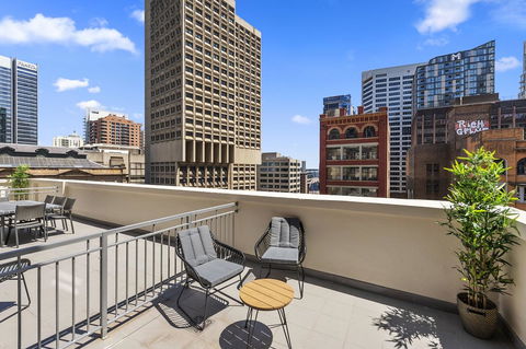 YEHS Hotel Sydney QVB - Flights 14