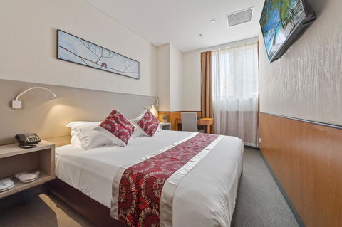 YEHS Hotel Sydney QVB - Flights 38