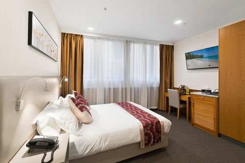 YEHS Hotel Sydney QVB - Flights 40
