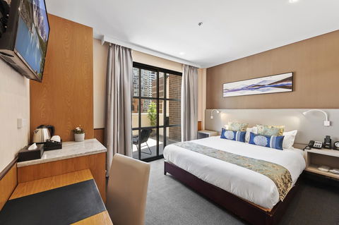 YEHS Hotel Sydney QVB - Flights 11
