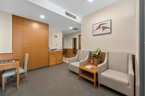 YEHS Hotel Sydney QVB - Flights 32