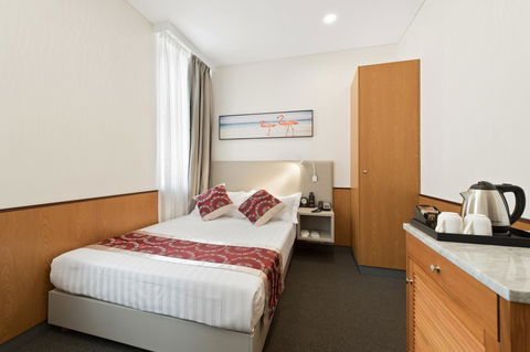 YEHS Hotel Sydney QVB - Flights 35