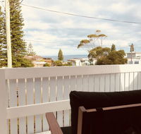 Little Blue Beach House - Flights