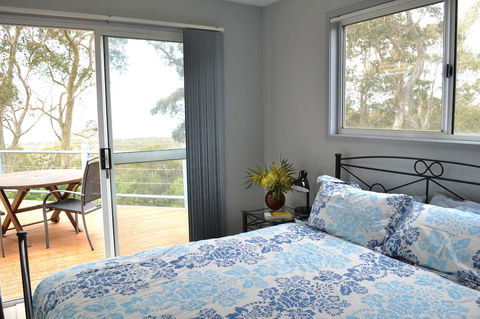 Bundle Hill Cottages - Flights 34