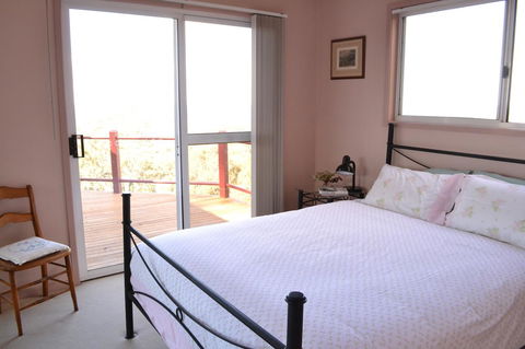 Bundle Hill Cottages - Flights 27