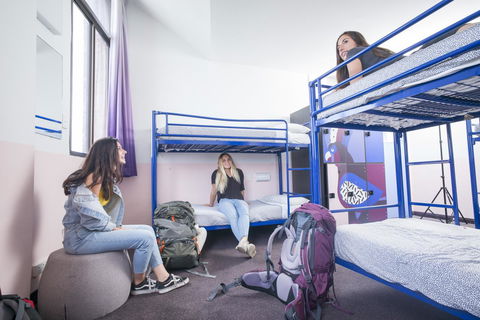 YHA Sydney Central - Flights 40