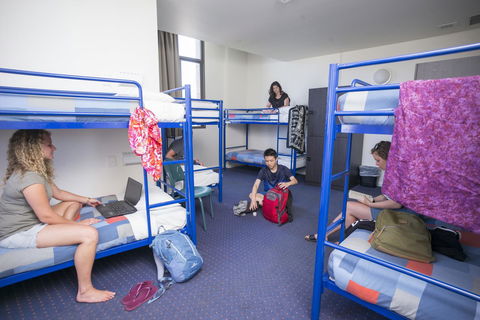 YHA Sydney Central - Flights 14