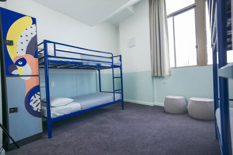 YHA Sydney Central - Flights 41