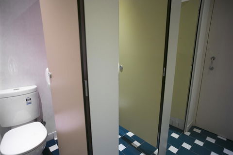 YHA Sydney Central - Flights 16