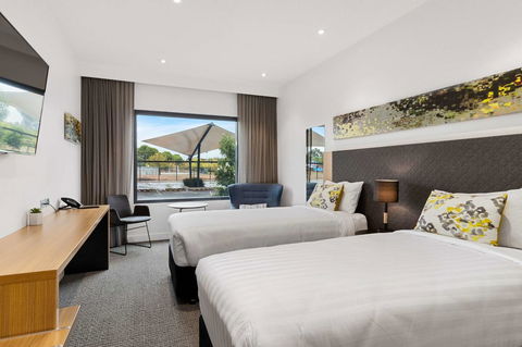 Quality Hotel Rules Club Wagga - Flights 27