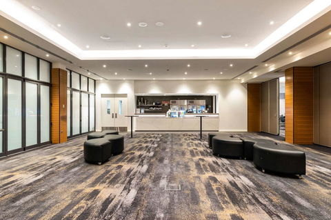 Quality Hotel Rules Club Wagga - Flights 19