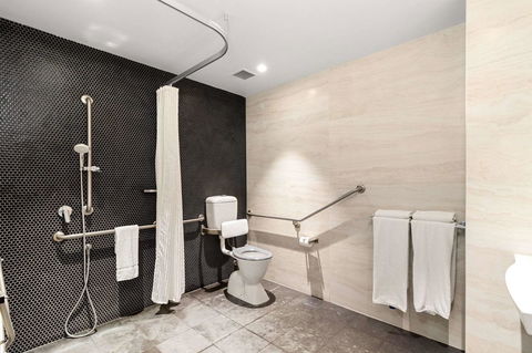 Quality Hotel Rules Club Wagga - Flights 25