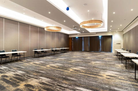 Quality Hotel Rules Club Wagga - Flights 29