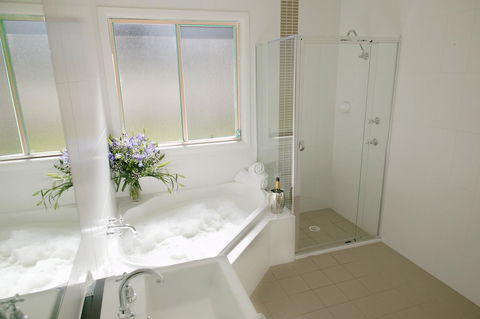 Nightingale Villas - Flights 9