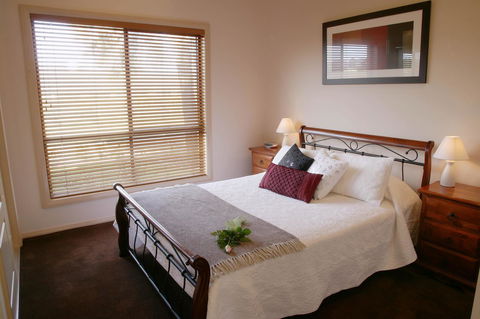 Nightingale Villas - Flights 3