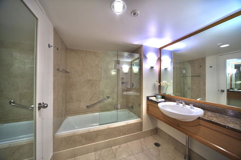 Stamford Plaza Sydney Airport Hotel & Conference Centre - Flights 8