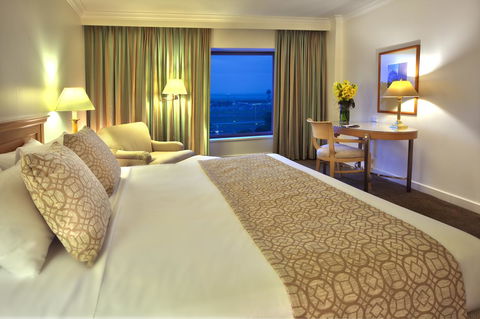 Stamford Plaza Sydney Airport Hotel & Conference Centre - Flights 6