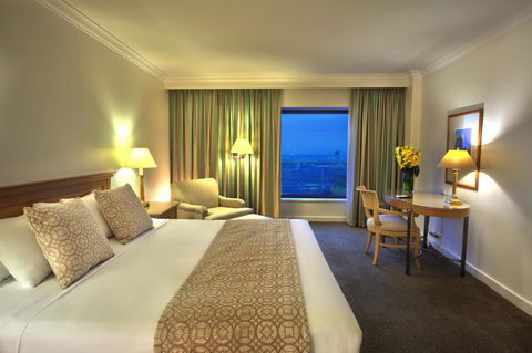 Stamford Plaza Sydney Airport Hotel & Conference Centre - Flights 11