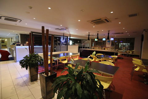 Ibis Newcastle - Flights 30