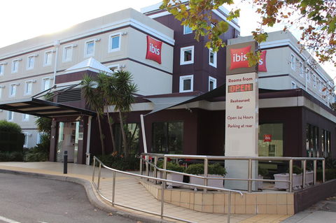 Ibis Newcastle - Flights 1