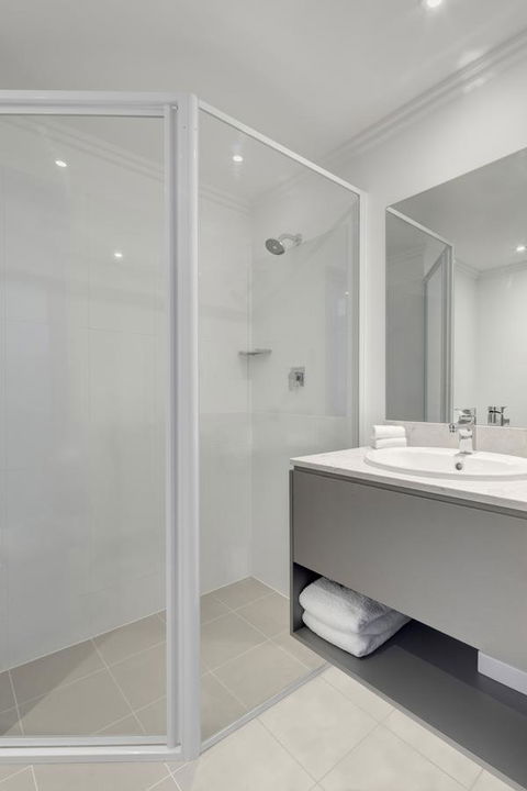 Mercure Sydney Bankstown - Flights 24