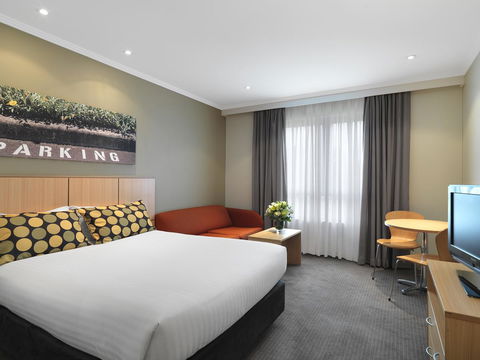 Mercure Sydney Bankstown - Flights 4